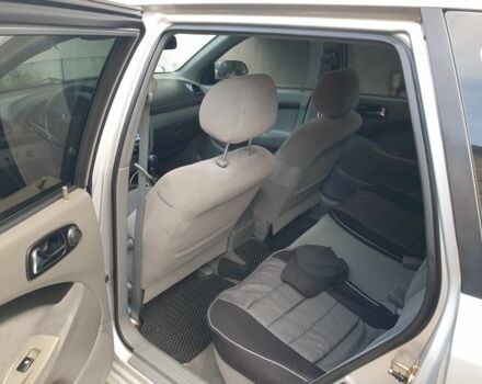 Серый Шевроле Нубира, объемом двигателя 1.6 л и пробегом 195 тыс. км за 5300 $, фото 4 на Automoto.ua