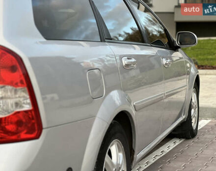 Серый Шевроле Нубира, объемом двигателя 1.8 л и пробегом 303 тыс. км за 3950 $, фото 22 на Automoto.ua