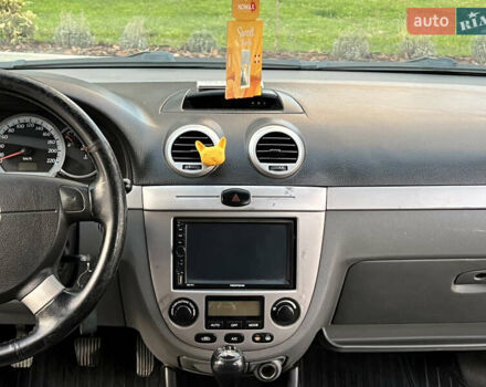 Серый Шевроле Нубира, объемом двигателя 1.8 л и пробегом 303 тыс. км за 3950 $, фото 43 на Automoto.ua