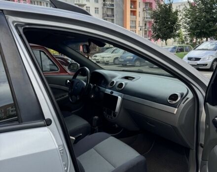 Серый Шевроле Нубира, объемом двигателя 0 л и пробегом 360 тыс. км за 3700 $, фото 5 на Automoto.ua