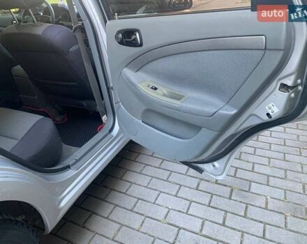 Серый Шевроле Нубира, объемом двигателя 1.99 л и пробегом 277 тыс. км за 3900 $, фото 13 на Automoto.ua