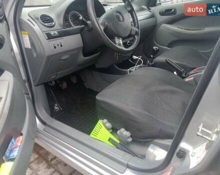 Серый Шевроле Нубира, объемом двигателя 1.6 л и пробегом 272 тыс. км за 5600 $, фото 18 на Automoto.ua