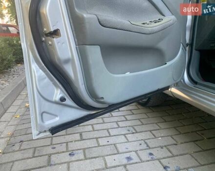 Серый Шевроле Нубира, объемом двигателя 1.99 л и пробегом 277 тыс. км за 3900 $, фото 10 на Automoto.ua