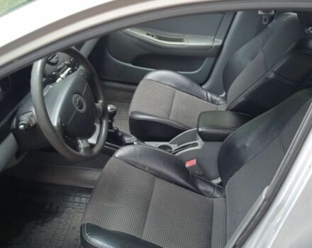 Серый Шевроле Нубира, объемом двигателя 1.8 л и пробегом 205 тыс. км за 4000 $, фото 3 на Automoto.ua