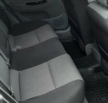 Серый Шевроле Нубира, объемом двигателя 1.8 л и пробегом 156 тыс. км за 5900 $, фото 10 на Automoto.ua