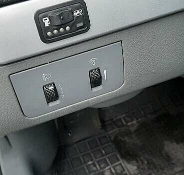 Серый Шевроле Нубира, объемом двигателя 1.8 л и пробегом 156 тыс. км за 5900 $, фото 5 на Automoto.ua