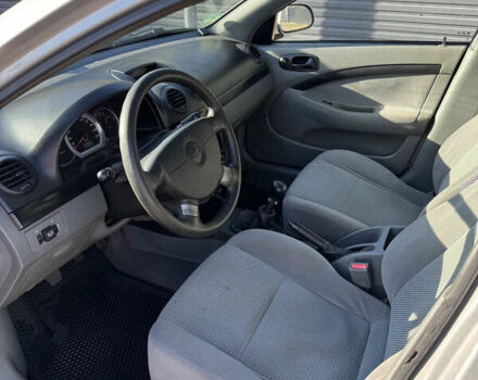 Серый Шевроле Нубира, объемом двигателя 1.6 л и пробегом 264 тыс. км за 4500 $, фото 21 на Automoto.ua