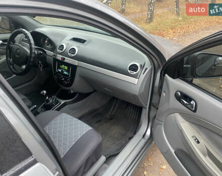 Серый Шевроле Нубира, объемом двигателя 1.6 л и пробегом 198 тыс. км за 5600 $, фото 7 на Automoto.ua