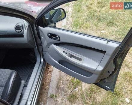Сірий Шевроле Нубіра, об'ємом двигуна 1.6 л та пробігом 214 тис. км за 5600 $, фото 12 на Automoto.ua