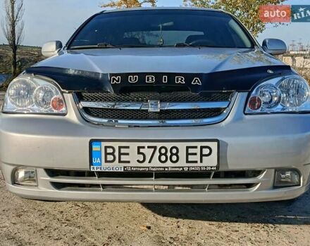 Серый Шевроле Нубира, объемом двигателя 1.6 л и пробегом 332 тыс. км за 3900 $, фото 1 на Automoto.ua