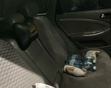 Синий Шевроле Нубира, объемом двигателя 1.8 л и пробегом 200 тыс. км за 3400 $, фото 5 на Automoto.ua