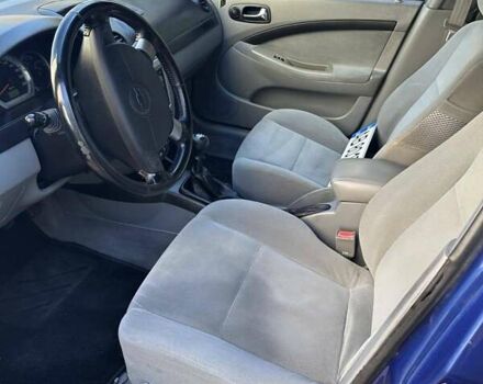 Синий Шевроле Нубира, объемом двигателя 1.6 л и пробегом 144 тыс. км за 5550 $, фото 14 на Automoto.ua