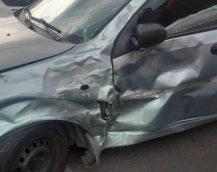 Зелений Шевроле Нубіра, об'ємом двигуна 1.6 л та пробігом 300 тис. км за 1500 $, фото 6 на Automoto.ua