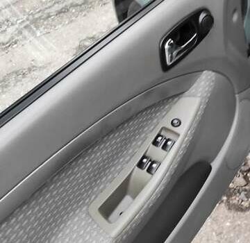 Зелений Шевроле Нубіра, об'ємом двигуна 1.81 л та пробігом 223 тис. км за 3350 $, фото 12 на Automoto.ua