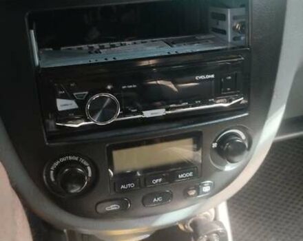 Зеленый Шевроле Нубира, объемом двигателя 1.8 л и пробегом 300 тыс. км за 3600 $, фото 11 на Automoto.ua