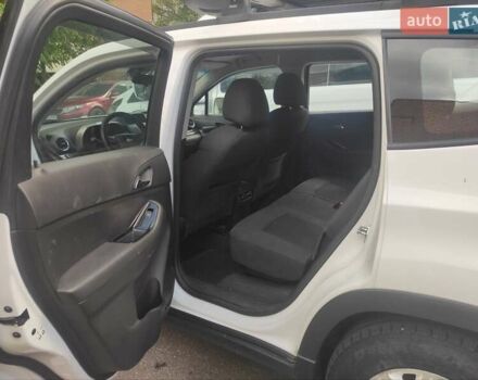 Білий Шевроле Орландо, об'ємом двигуна 1.8 л та пробігом 224 тис. км за 7999 $, фото 11 на Automoto.ua