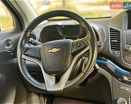 Белый Шевроле Орландо, объемом двигателя 2 л и пробегом 219 тыс. км за 9600 $, фото 18 на Automoto.ua