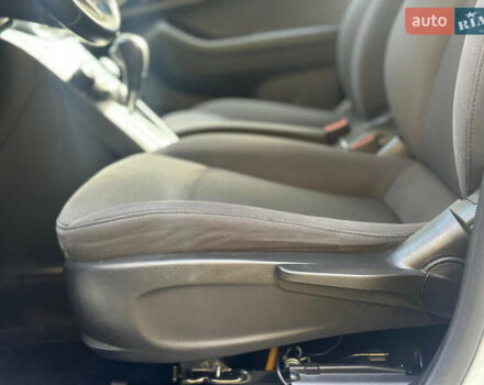 Белый Шевроле Орландо, объемом двигателя 2 л и пробегом 219 тыс. км за 9600 $, фото 11 на Automoto.ua