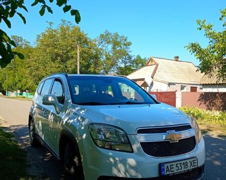 Белый Шевроле Орландо, объемом двигателя 2 л и пробегом 248 тыс. км за 9000 $, фото 2 на Automoto.ua