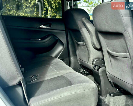 Белый Шевроле Орландо, объемом двигателя 2 л и пробегом 219 тыс. км за 9600 $, фото 27 на Automoto.ua