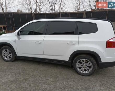 Белый Шевроле Орландо, объемом двигателя 1.8 л и пробегом 180 тыс. км за 8900 $, фото 4 на Automoto.ua