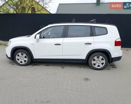 Белый Шевроле Орландо, объемом двигателя 1.8 л и пробегом 262 тыс. км за 7260 $, фото 2 на Automoto.ua