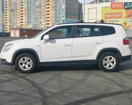 Білий Шевроле Орландо, об'ємом двигуна 1.8 л та пробігом 224 тис. км за 7999 $, фото 5 на Automoto.ua