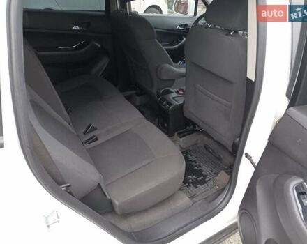 Белый Шевроле Орландо, объемом двигателя 1.8 л и пробегом 180 тыс. км за 8900 $, фото 12 на Automoto.ua