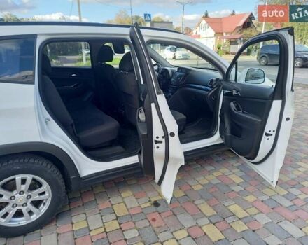 Белый Шевроле Орландо, объемом двигателя 2 л и пробегом 161 тыс. км за 9500 $, фото 1 на Automoto.ua