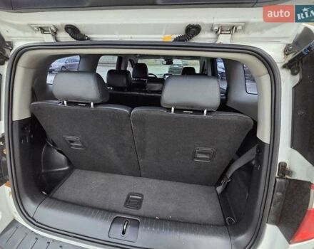 Білий Шевроле Орландо, об'ємом двигуна 2 л та пробігом 120 тис. км за 8800 $, фото 17 на Automoto.ua