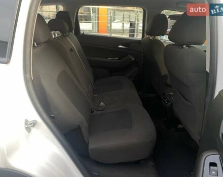 Білий Шевроле Орландо, об'ємом двигуна 1.8 л та пробігом 241 тис. км за 7900 $, фото 16 на Automoto.ua