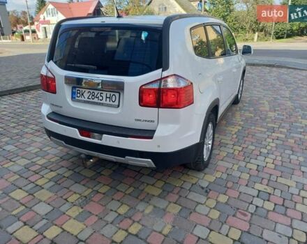 Белый Шевроле Орландо, объемом двигателя 2 л и пробегом 161 тыс. км за 9500 $, фото 8 на Automoto.ua