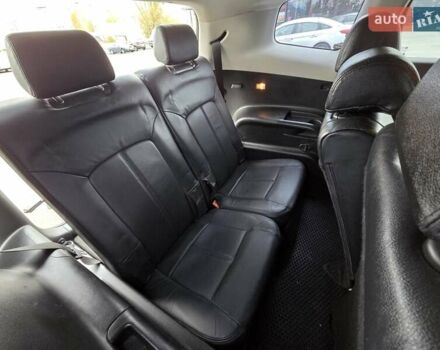 Білий Шевроле Орландо, об'ємом двигуна 2 л та пробігом 120 тис. км за 8800 $, фото 19 на Automoto.ua