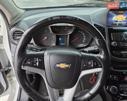 Білий Шевроле Орландо, об'ємом двигуна 2 л та пробігом 120 тис. км за 8800 $, фото 14 на Automoto.ua