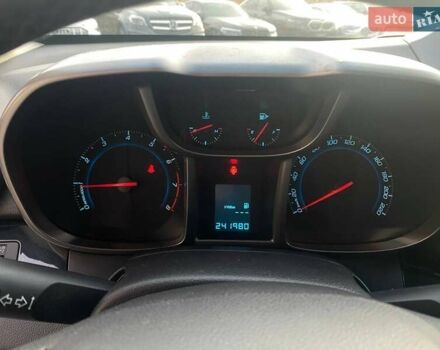 Білий Шевроле Орландо, об'ємом двигуна 1.8 л та пробігом 241 тис. км за 7900 $, фото 10 на Automoto.ua