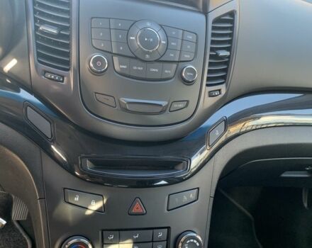 Белый Шевроле Орландо, объемом двигателя 2 л и пробегом 215 тыс. км за 7900 $, фото 4 на Automoto.ua