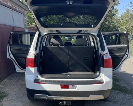 Білий Шевроле Орландо, об'ємом двигуна 2 л та пробігом 190 тис. км за 8200 $, фото 5 на Automoto.ua