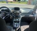 Белый Шевроле Орландо, объемом двигателя 2 л и пробегом 262 тыс. км за 8500 $, фото 4 на Automoto.ua