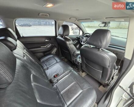 Білий Шевроле Орландо, об'ємом двигуна 2 л та пробігом 120 тис. км за 8800 $, фото 10 на Automoto.ua