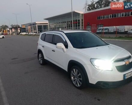 Білий Шевроле Орландо, об'ємом двигуна 2 л та пробігом 180 тис. км за 11000 $, фото 6 на Automoto.ua