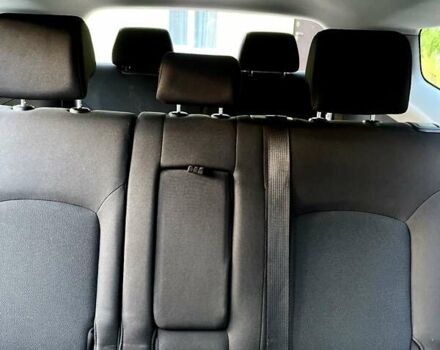 Білий Шевроле Орландо, об'ємом двигуна 2 л та пробігом 164 тис. км за 10200 $, фото 9 на Automoto.ua