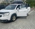 Белый Шевроле Орландо, объемом двигателя 0 л и пробегом 210 тыс. км за 8750 $, фото 2 на Automoto.ua