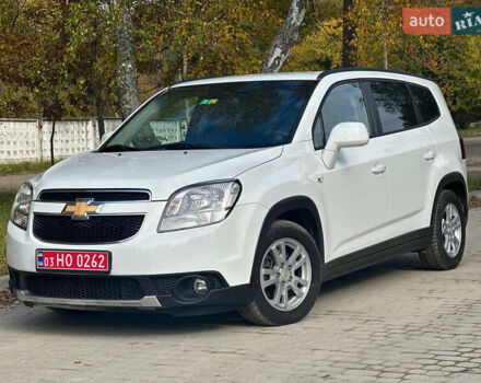 Белый Шевроле Орландо, объемом двигателя 2 л и пробегом 219 тыс. км за 9600 $, фото 1 на Automoto.ua