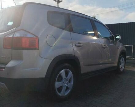 Бежевый Шевроле Орландо, объемом двигателя 1.8 л и пробегом 234 тыс. км за 8500 $, фото 4 на Automoto.ua