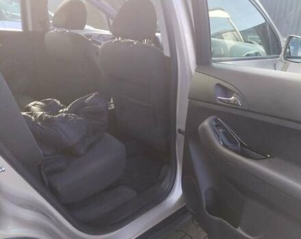 Бежевый Шевроле Орландо, объемом двигателя 1.8 л и пробегом 234 тыс. км за 8500 $, фото 2 на Automoto.ua