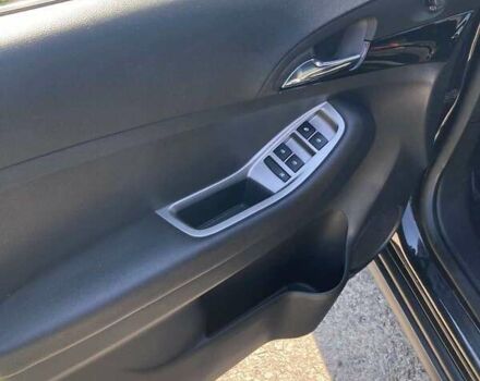 Чорний Шевроле Орландо, об'ємом двигуна 2 л та пробігом 202 тис. км за 9200 $, фото 12 на Automoto.ua