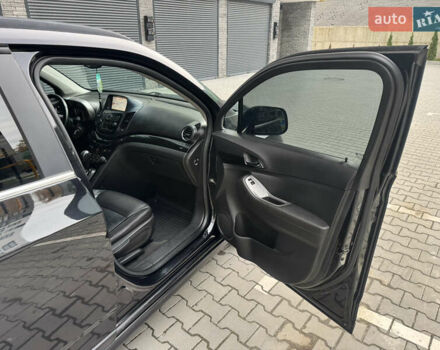 Шевроле Орландо 2012 в Хмельницком на Automoto.ua Черный Шевроле Орландо, объемом двигателя 2 л и пробегом 207 тыс. км за 8700 $, фото 25 на Automoto.ua