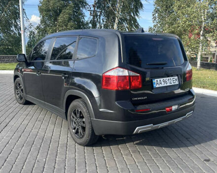 Чорний Шевроле Орландо, об'ємом двигуна 2 л та пробігом 324 тис. км за 8900 $, фото 4 на Automoto.ua