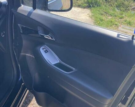 Чорний Шевроле Орландо, об'ємом двигуна 2 л та пробігом 202 тис. км за 9200 $, фото 4 на Automoto.ua