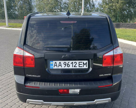 Чорний Шевроле Орландо, об'ємом двигуна 2 л та пробігом 324 тис. км за 8900 $, фото 6 на Automoto.ua